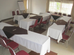 Maria Flo Hotel - Masaka