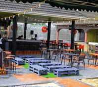 La Roof Top Lounge 